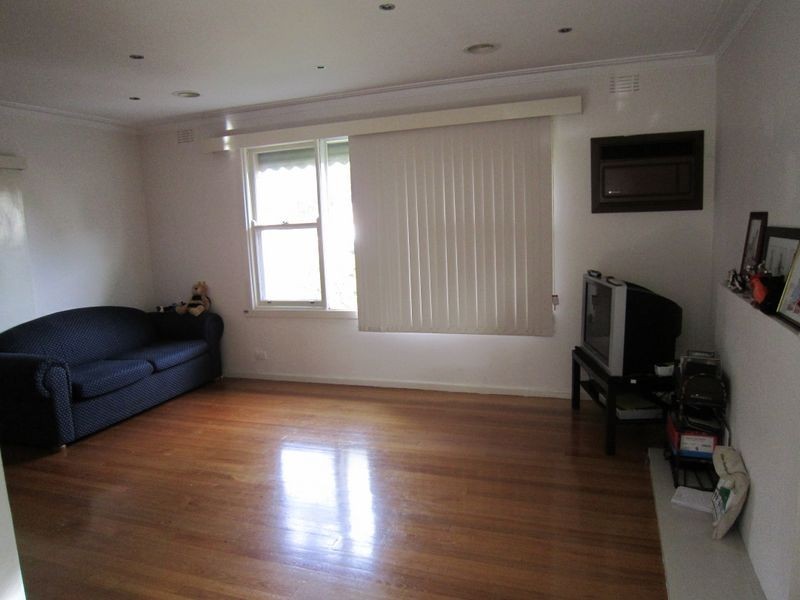 1/1 Waratah Avenue, Glen Huntly VIC 3163