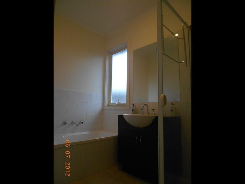 1/11-15 The Deviation, Wheelers Hill VIC 3150