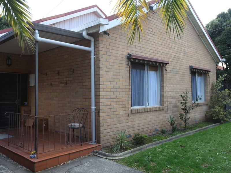 4 El Nido Grove, Glen Huntly VIC 3163