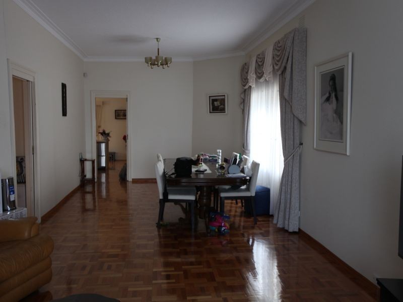 4 El Nido Grove, Glen Huntly VIC 3163