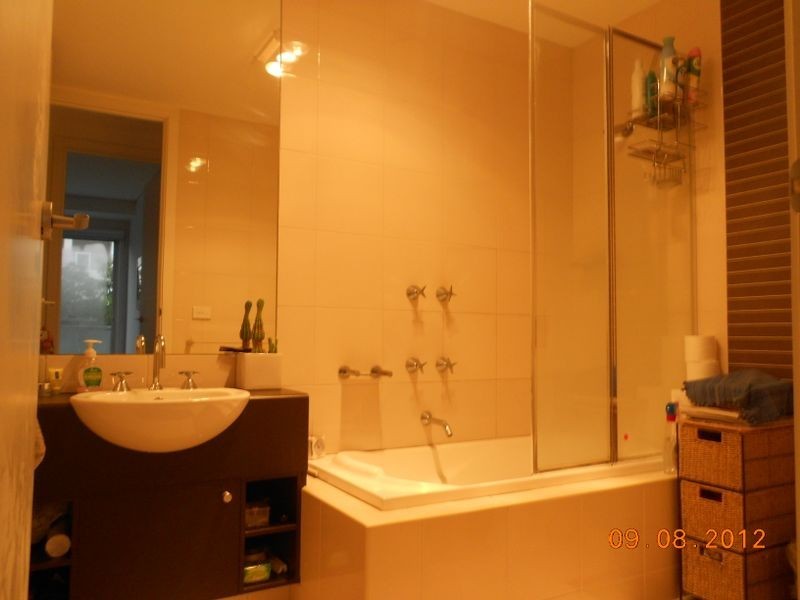 18/213 Normanby Road, Notting Hill VIC 3168