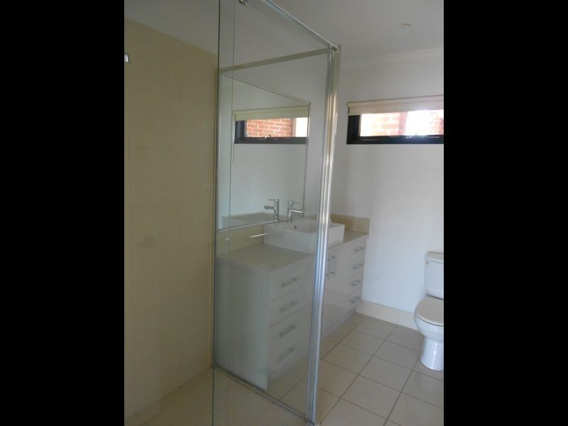 18/24-26 Burton Avenue, Clayton VIC 3168