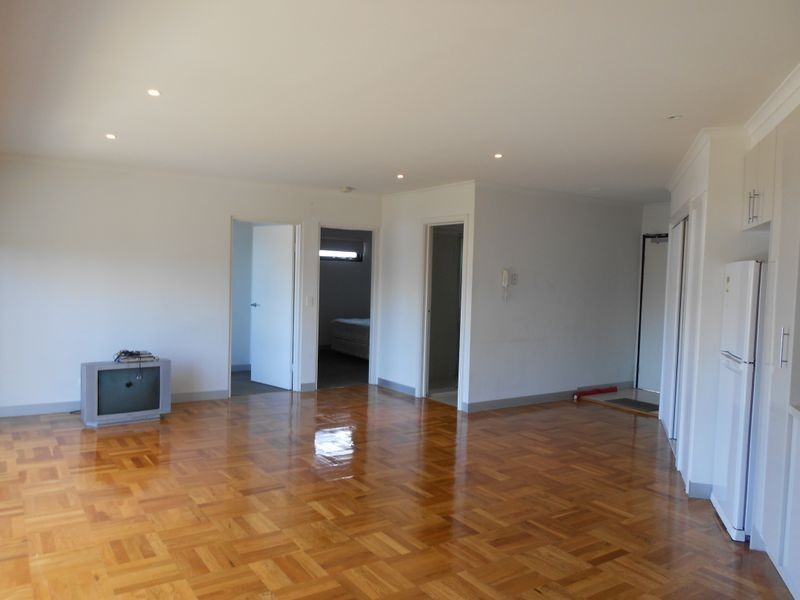 18/24-26 Burton Avenue, Clayton VIC 3168