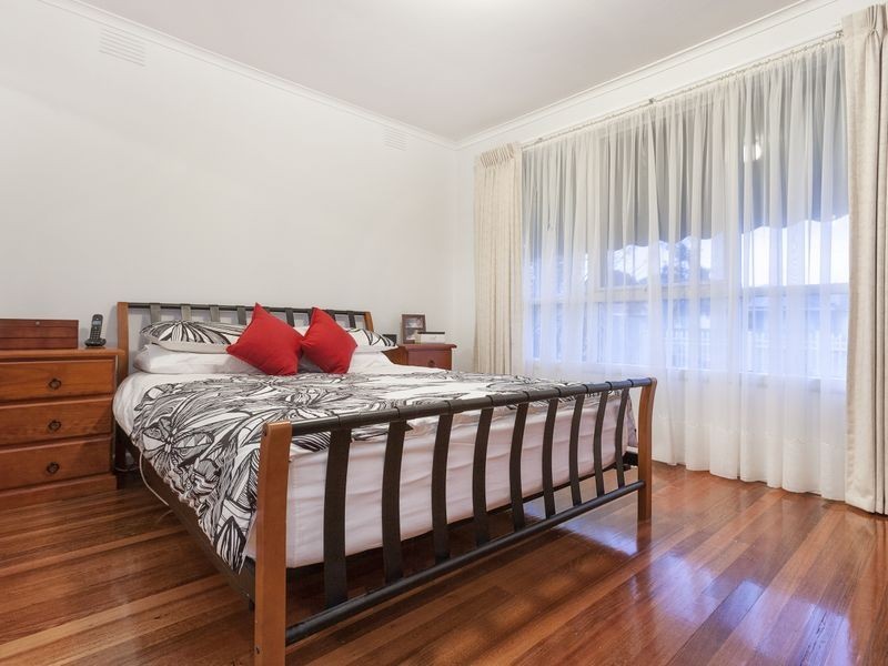 27 Kirribilli Avenue, Keysborough VIC 3173