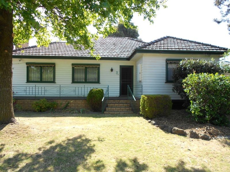 21 Eulinga Drive, Clayton South VIC 3169