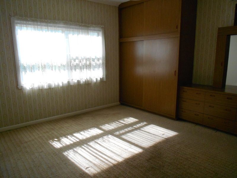 21 Eulinga Drive, Clayton South VIC 3169