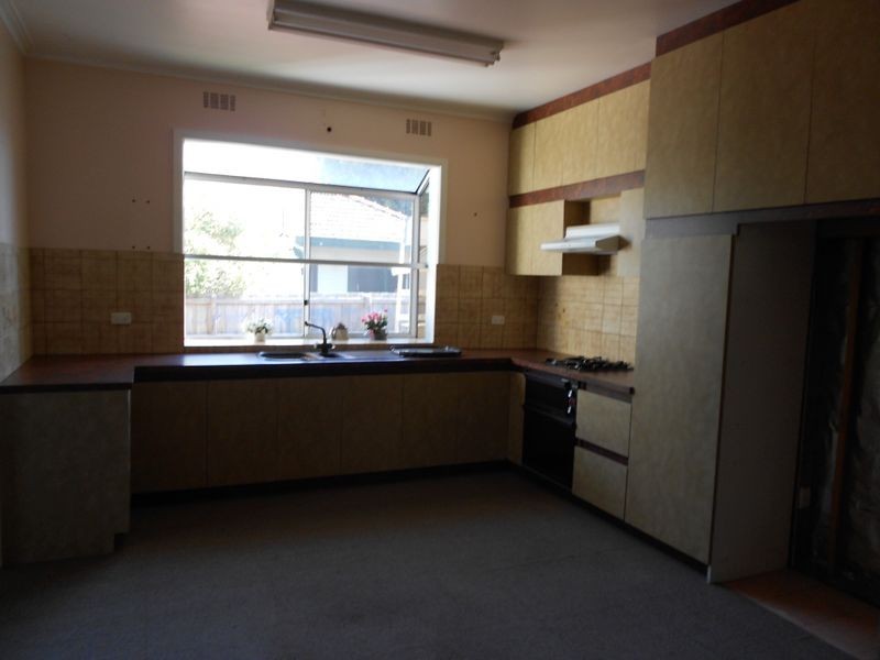 21 Eulinga Drive, Clayton South VIC 3169