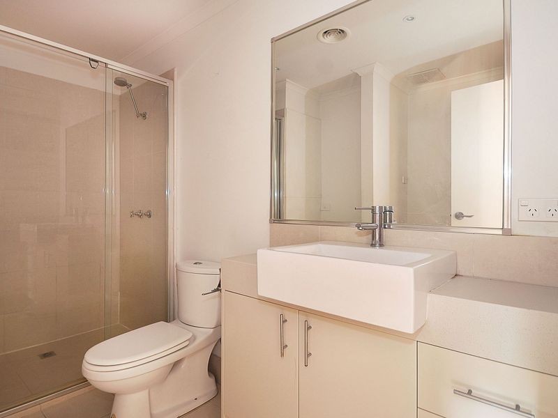 8/28 Burton Avenue, Clayton VIC 3168