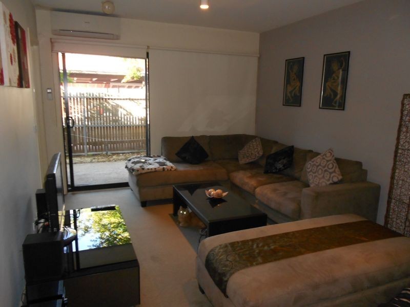 5/2 Greenfield Drive, Clayton VIC 3168