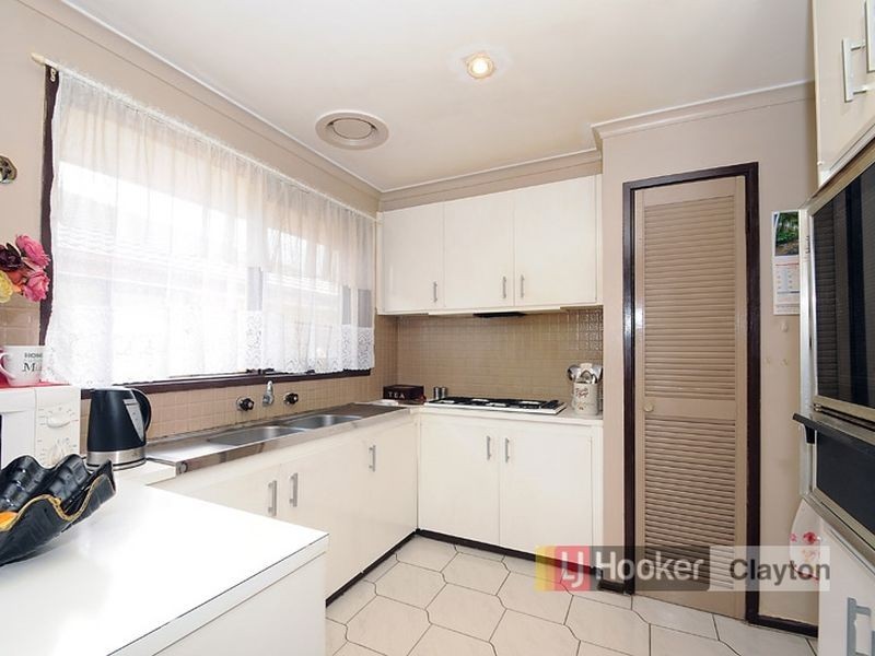 15 Nettelbeck Road, Clayton South VIC 3169