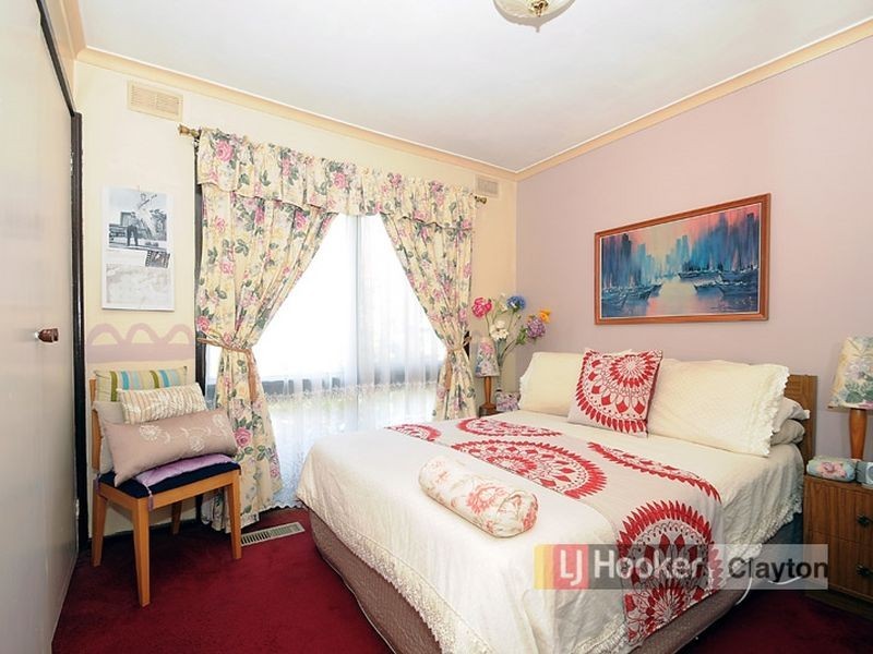 15 Nettelbeck Road, Clayton South VIC 3169