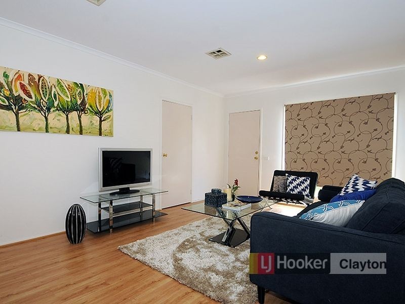 8 Kings Court, Oakleigh East VIC 3166