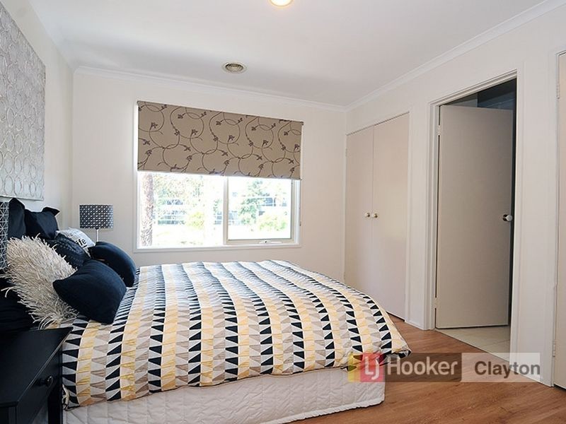 8 Kings Court, Oakleigh East VIC 3166