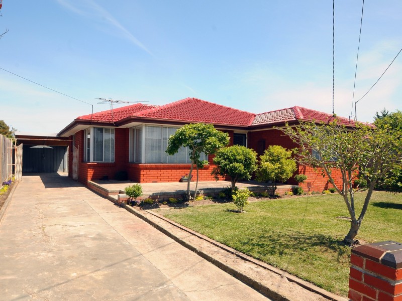 2 Barringun Crescent, Clayton South VIC 3169