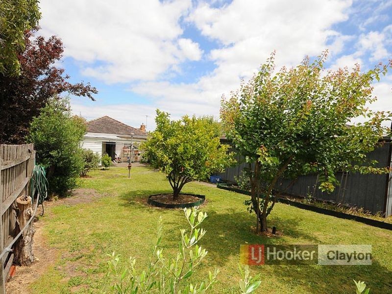 5 Jean Avenue, Clayton VIC 3168