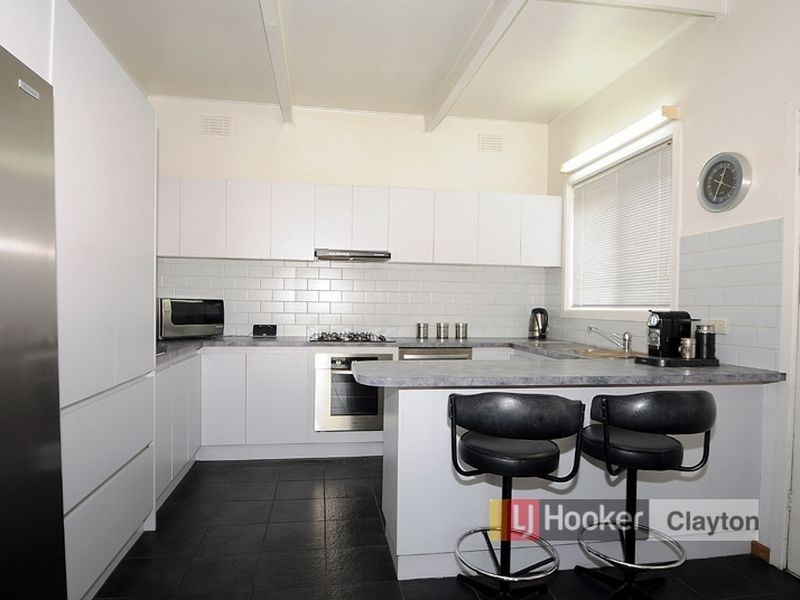 33 Hourigan Avenue, Clayton VIC 3168