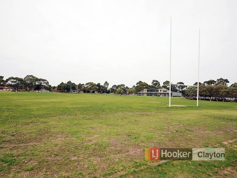 33 Hourigan Avenue, Clayton VIC 3168
