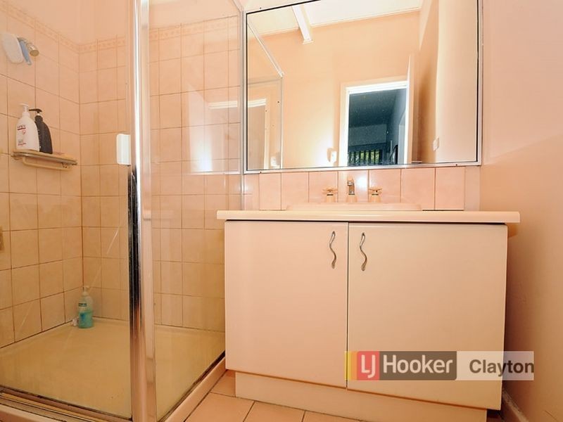 33 Hourigan Avenue, Clayton VIC 3168