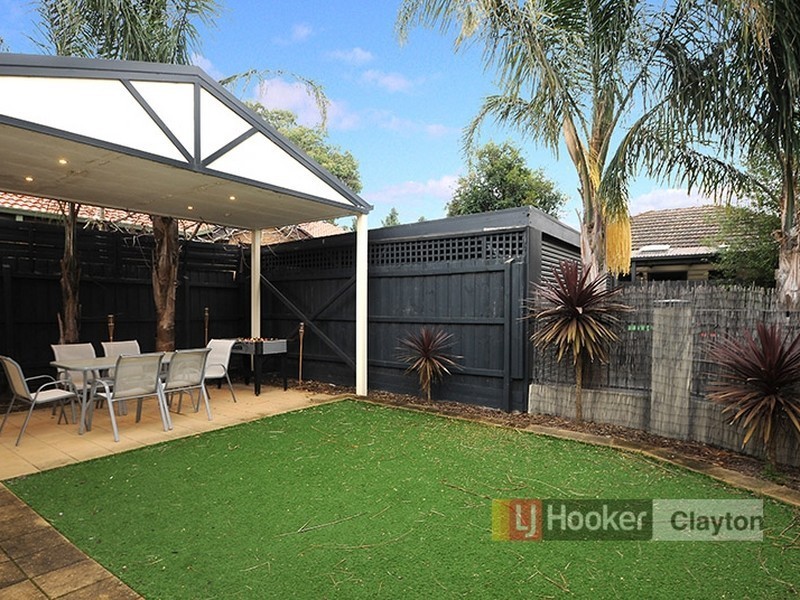 Unit 2/1172 Centre Road, Clarinda VIC 3169