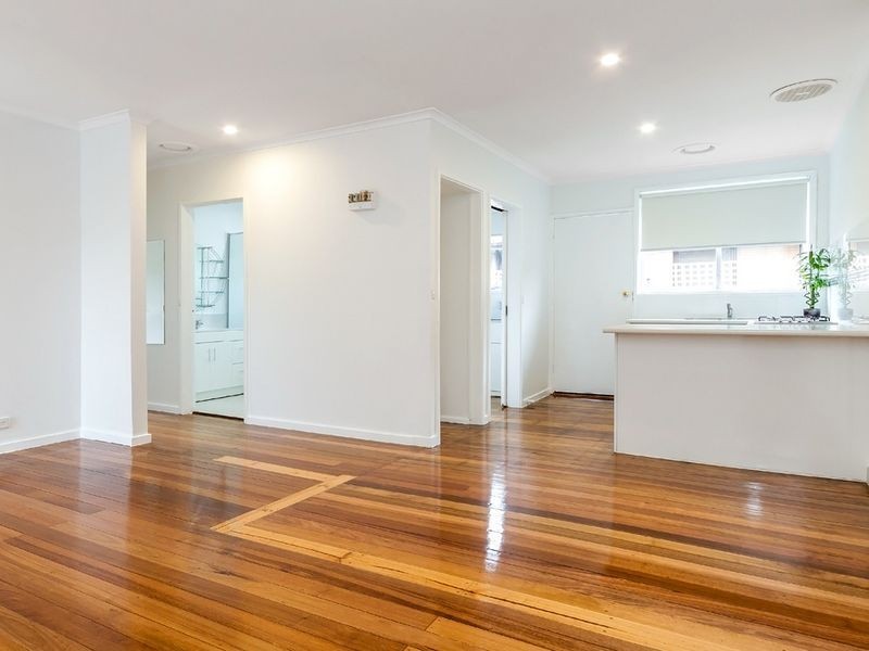 1/10 Milton Avenue, Clayton South VIC 3169