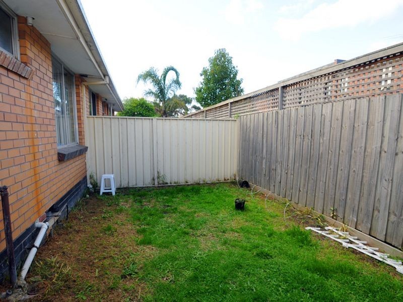 4/10 Moore Avenue, Clayton South VIC 3169