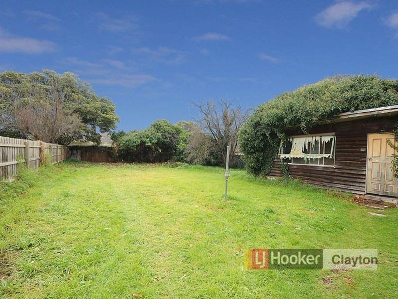 11 Springfield Avenue, Clayton South VIC 3169