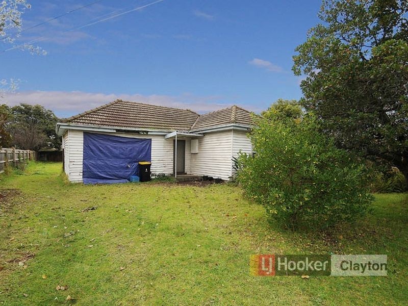 11 Springfield Avenue, Clayton South VIC 3169