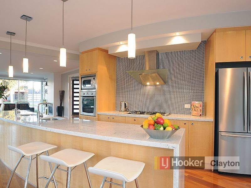 23 Burdekin Boulevard, Waterways VIC 3195