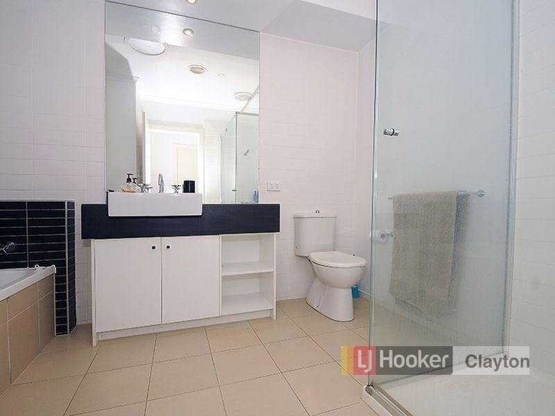 5 Botanic Drive, Clayton South VIC 3169