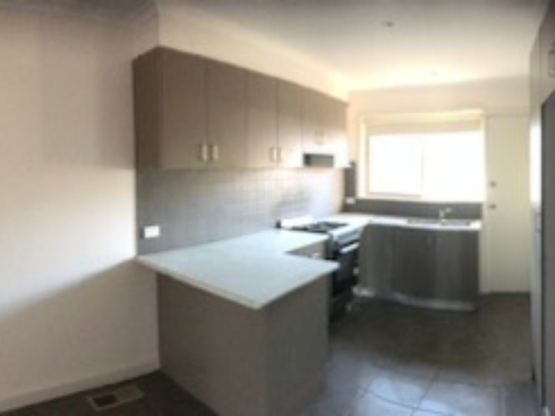 2/4 Moore Avenue, Clayton South VIC 3169