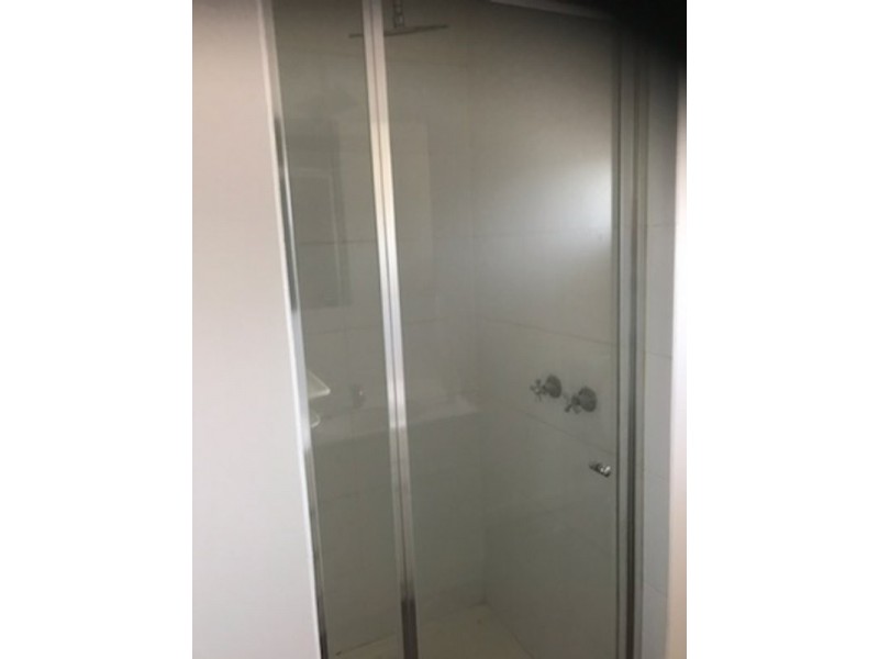 2/4 Moore Avenue, Clayton South VIC 3169