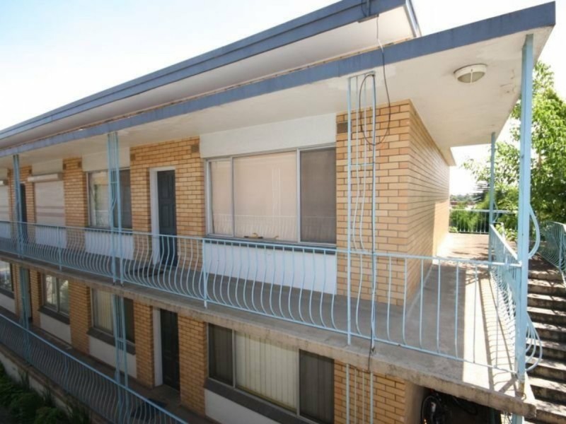 Unit 4/1927 Dandenong Road, Clayton VIC 3168