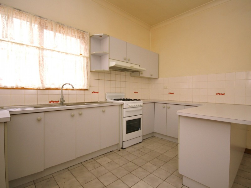 Unit 5/76 Madeleine Road, Clayton VIC 3168