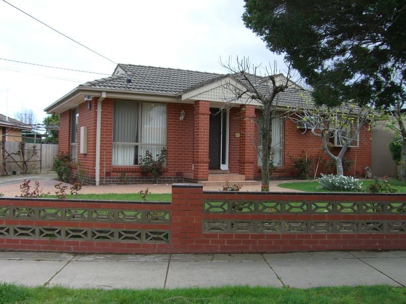 11 Monash Crescent, Clayton South VIC 3169