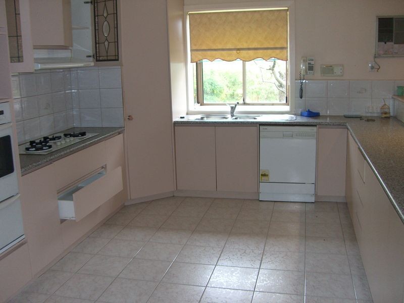 11 Monash Crescent, Clayton South VIC 3169