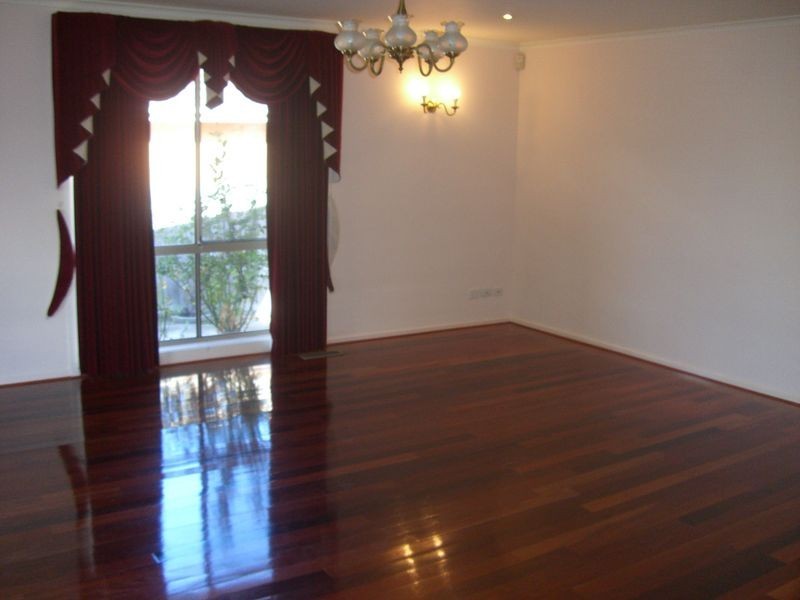 11 Monash Crescent, Clayton South VIC 3169