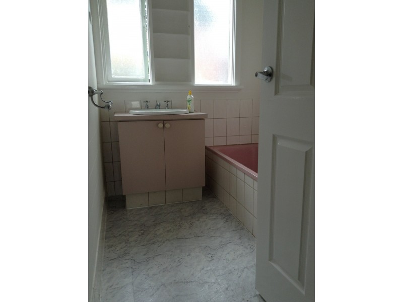 13a Brentwood Close, Clayton South VIC 3169