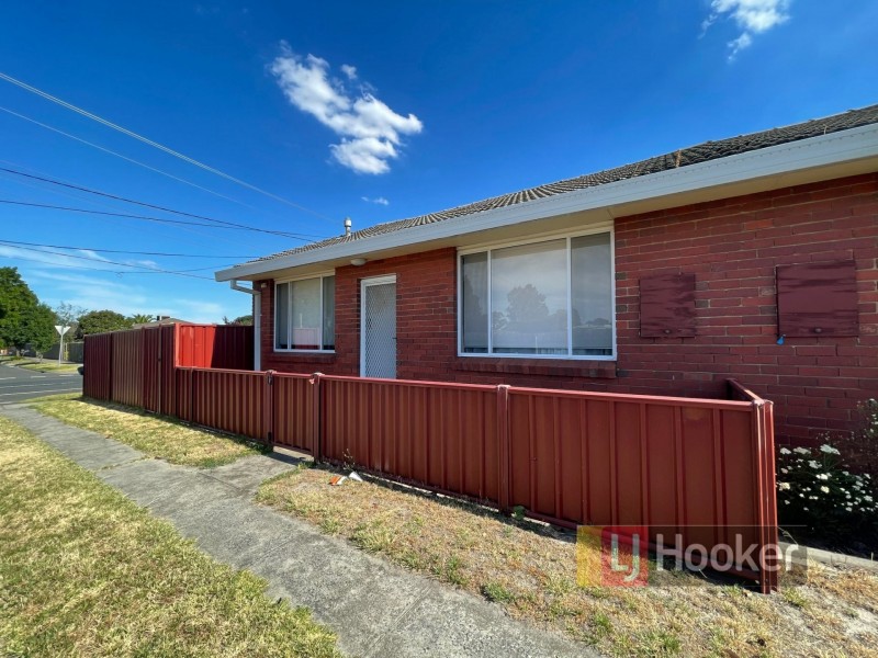 Unit 1/99 Scotsburn Avenue, Oakleigh South VIC 3167