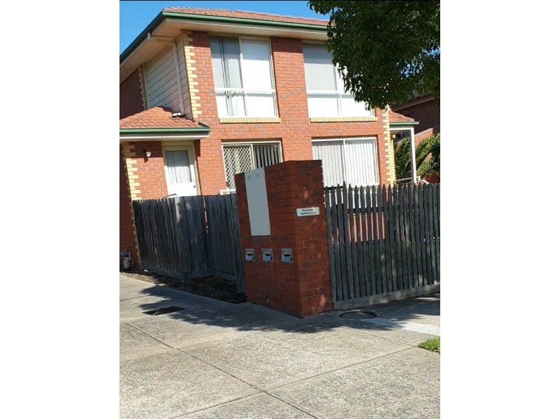 Unit 1/62 Madeleine Road, Clayton VIC 3168