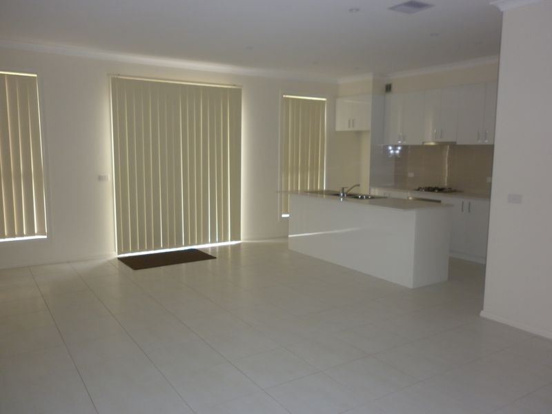 Unit 2/21 Newport Road, Clayton South VIC 3169