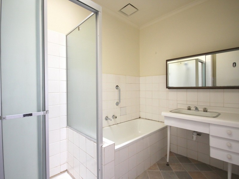 Unit 2/418 Haughton Road, Clayton VIC 3168