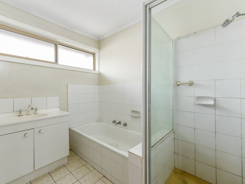 Unit 1/20 Moore Avenue, Clayton South VIC 3169