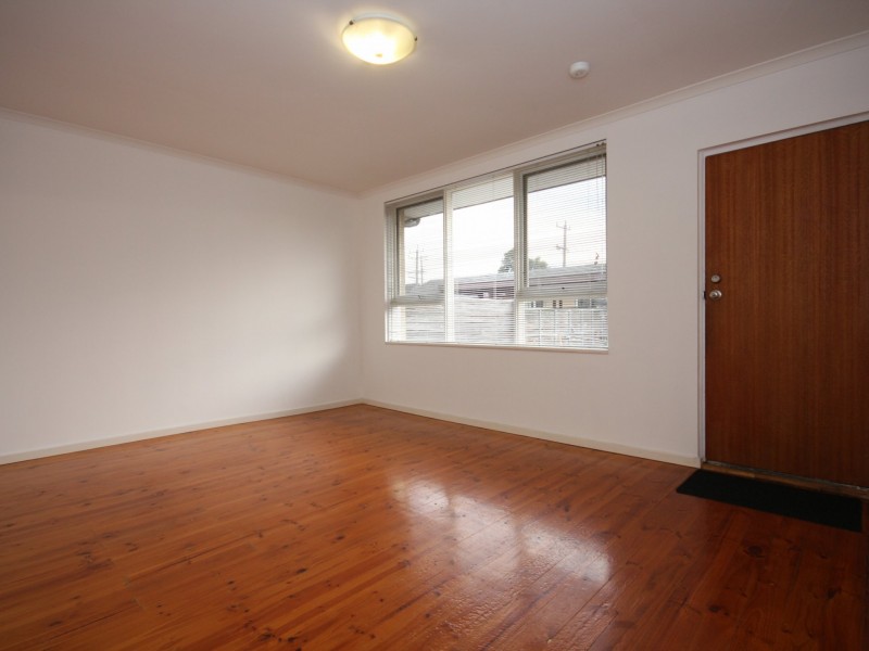 Unit 4/19 Oakes Avenue, Clayton South VIC 3169