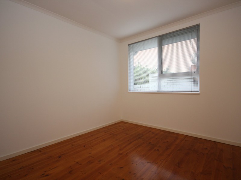 Unit 4/19 Oakes Avenue, Clayton South VIC 3169