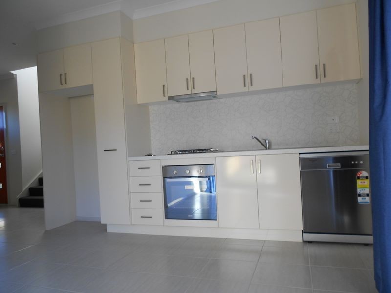 Unit 3/84 Kanooka Grove, Clayton VIC 3168