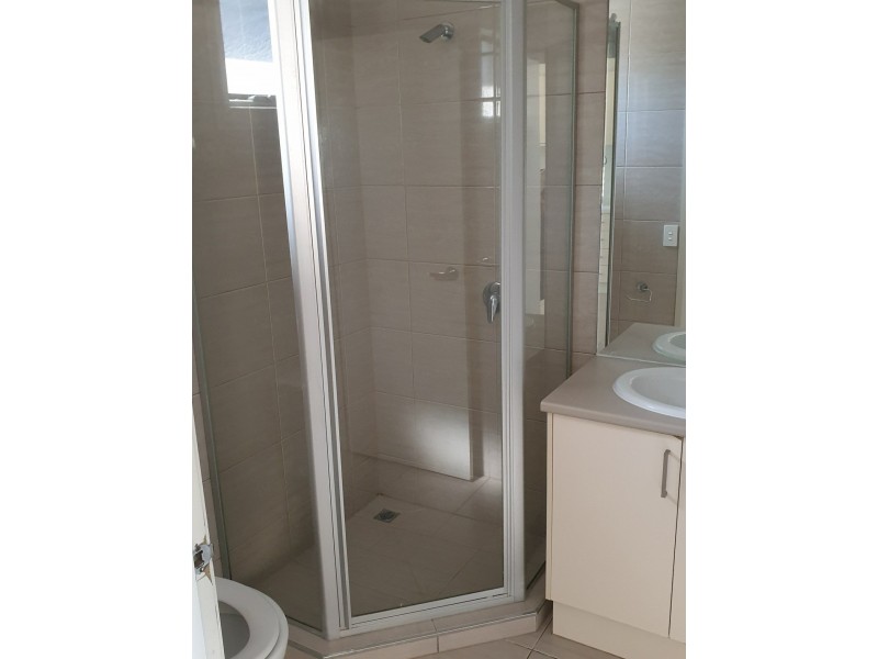 Unit 1/84 Kanooka Grove, Clayton VIC 3168