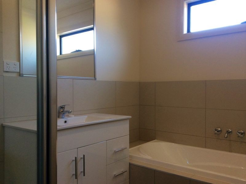 3 Tennyson Avenue, Clayton South VIC 3169