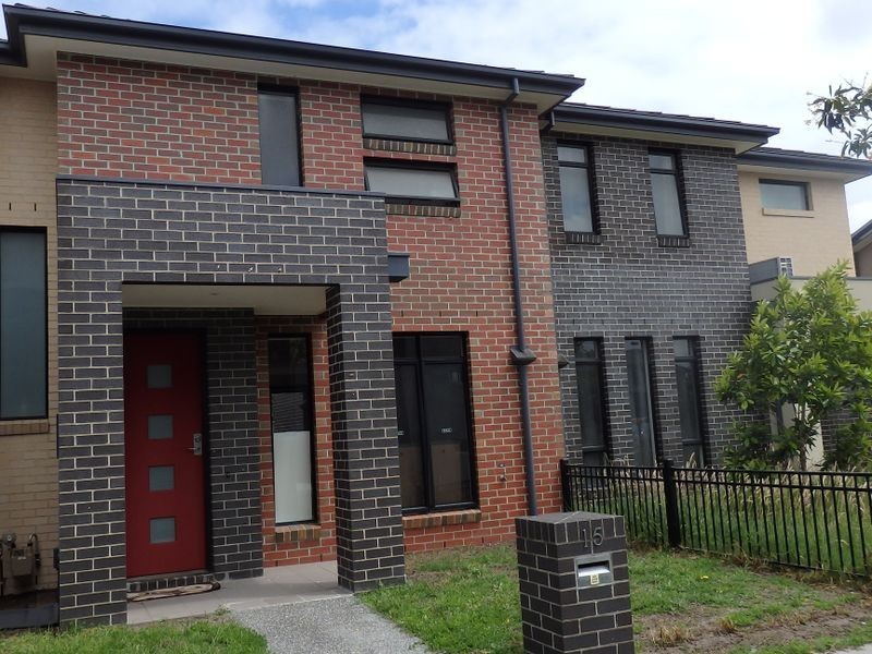 15 Crimson Grove, Clayton South VIC 3169