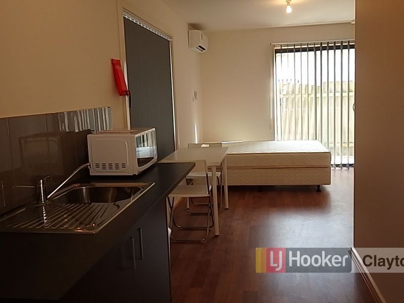 9/5 Rayhur Street, Clayton South VIC 3169