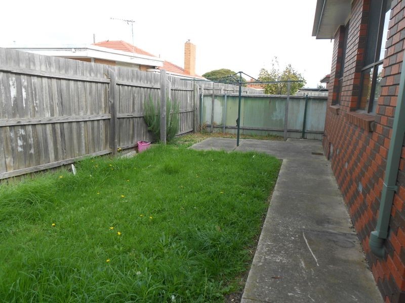 16A Fairbank Avenue, Clayton South VIC 3169